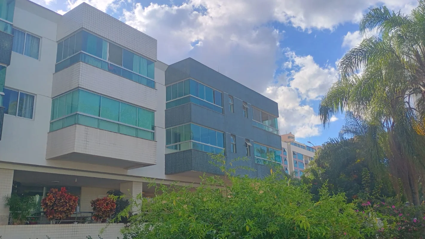 Descubra um apartamento confortável e prático na CLSW 300B Bloco 2, no Sudoeste ...