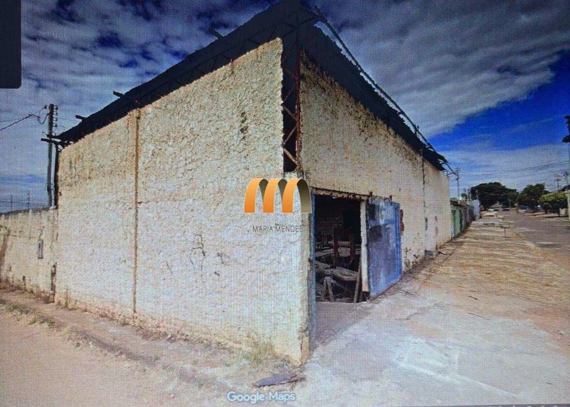 Lote de esquina,Galpão casa com 3/4ótima para quem quer investirexcelente locali...
