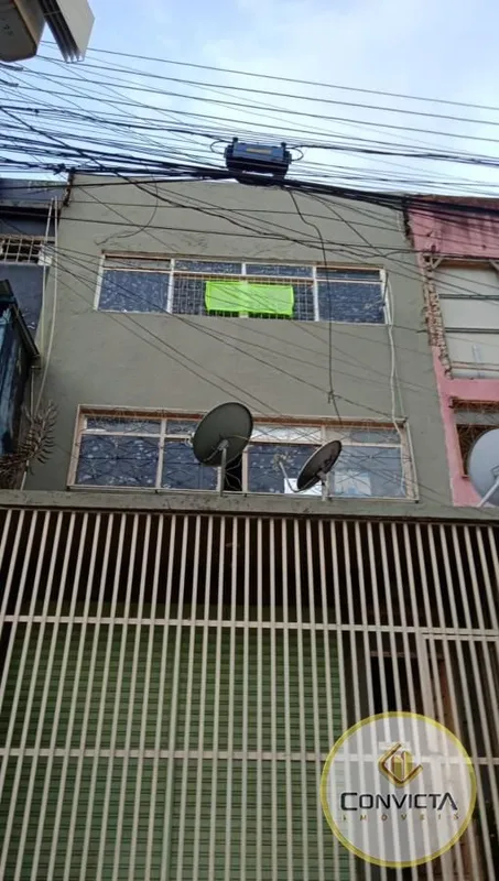 Endereço: EQMN 13 NORTE - CEILÃNDIA NORTE Um prédio composto por 3 apartamentos,...