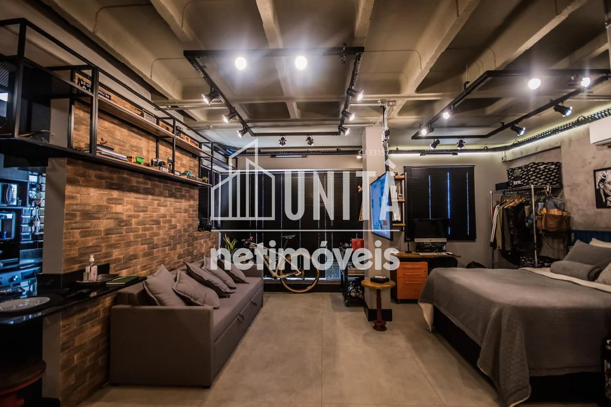 Unità Netimóveis apresenta este excelente apartamento totalmente mobiliado no Re...