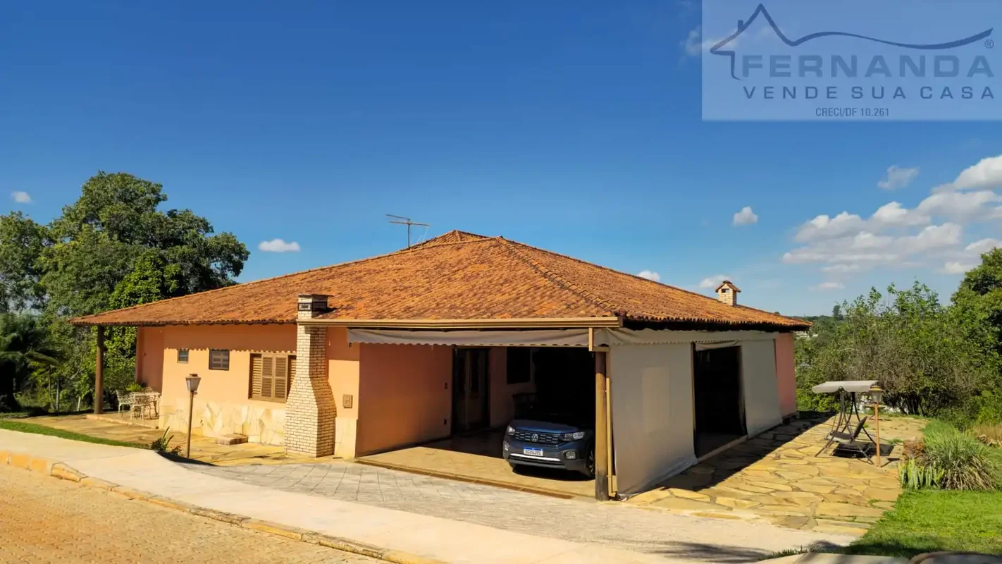 Casa em Condomínio à Venda – Park Way Excelente casa localizada em um dos condom...