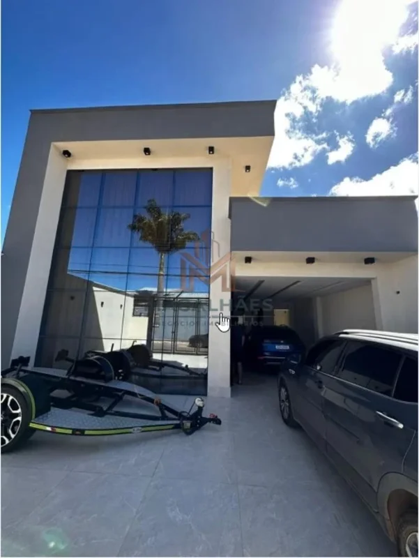 Casa de alto padrão na Rua 5 — Vicente Pires | Lote 500 m² | Em frente à Padaria...