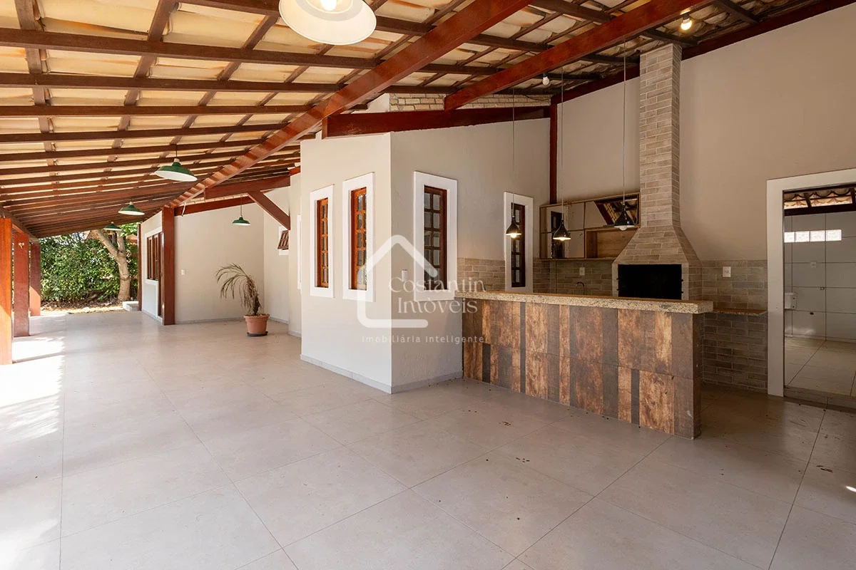 Casa Térrea de Alto Padrão — Recém-Reformada, Conforto, Elegância e Lazer Comple...