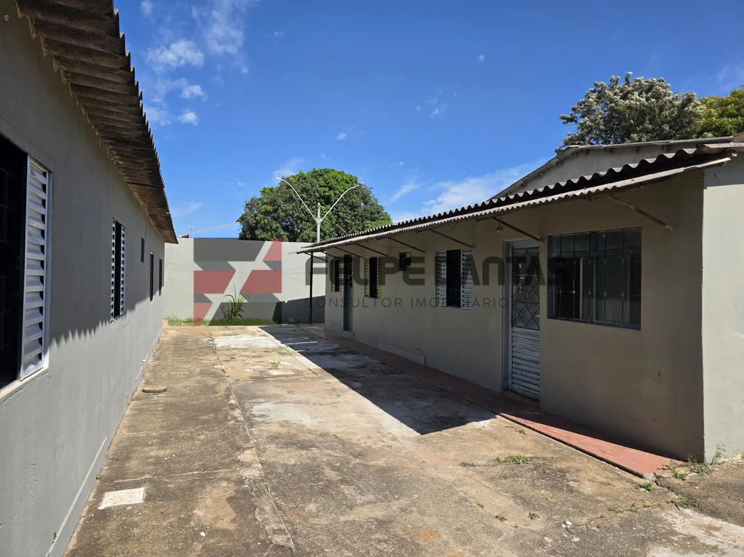 ** ATENÇÃO, INVESTIDOR! Imóvel de Esquina com 5 Unidades Gerando Renda no Setor ...