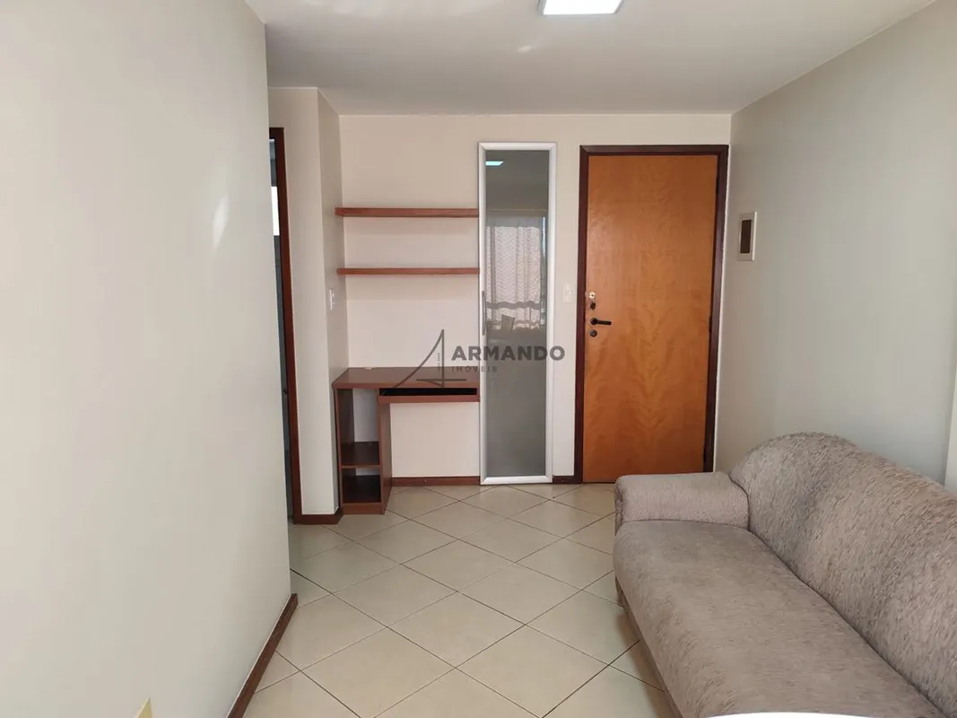 Apartamento composto de sala, quarto, cozinha, área de serviço e um banheiro soc...