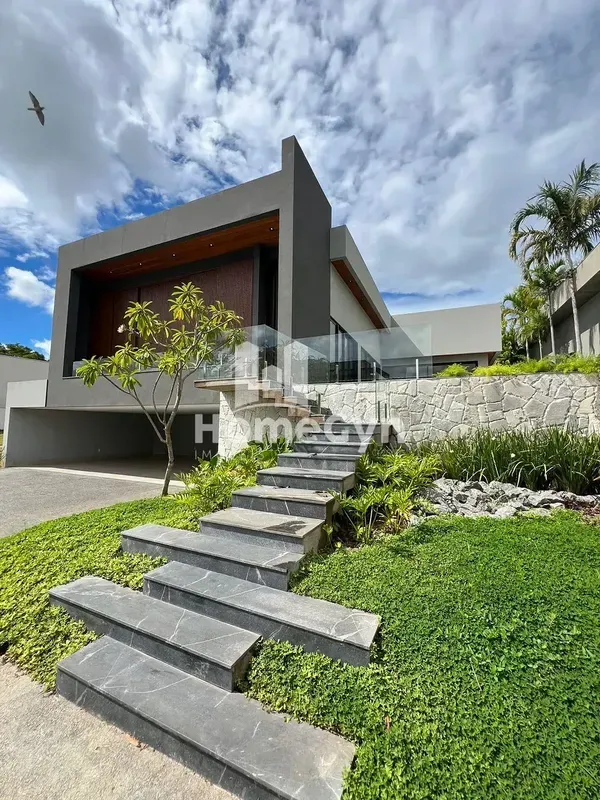 Casa Altíssimo Padrão imponente à venda no Jardins Munique com 505m² de construç...