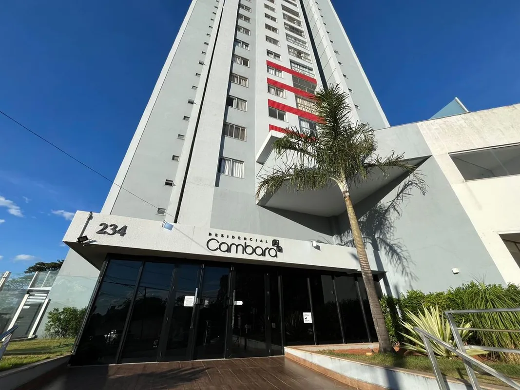 Apartamento conta com 3 quartos, sendo 1 suíte, com armários planejados em dois ...