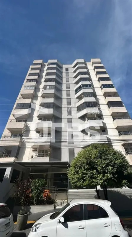 COD U-0033290 - Apartamento com 91,68 metros de área privativa e 2 vagas de gara...