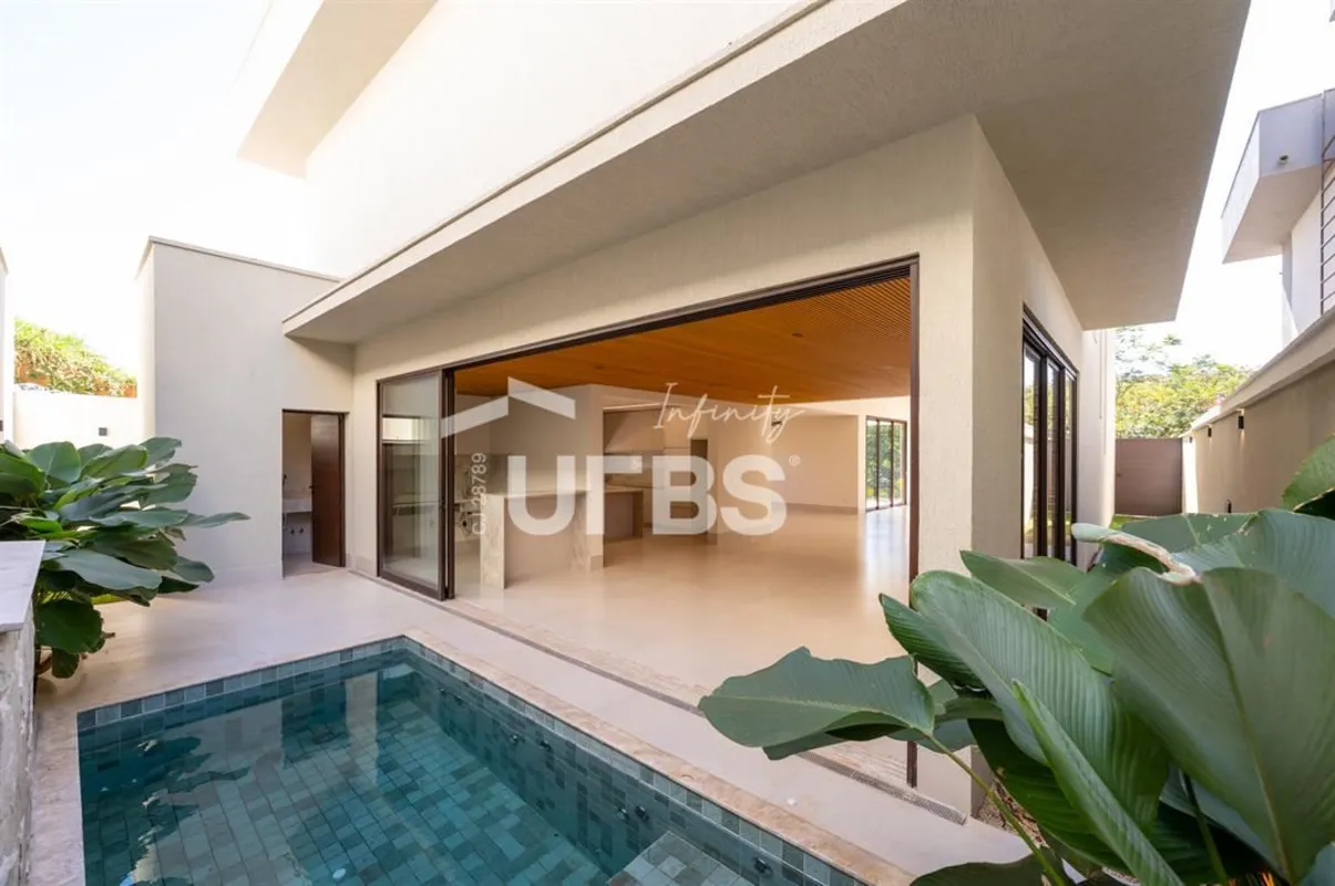 COD U-0033139 - Sobrado à Venda no Jardins Capri – 3 Suítes – Vista para o Bosqu...