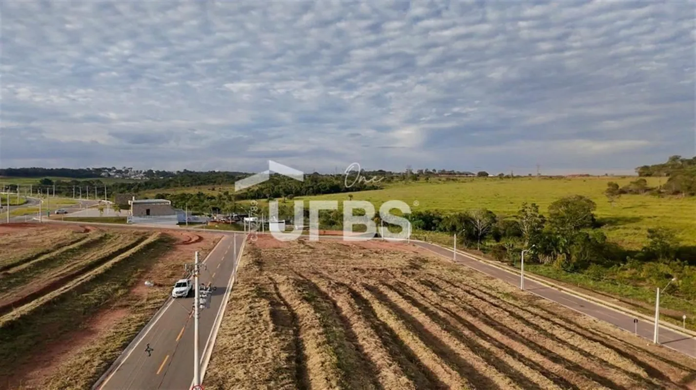 COD U-0032998 - Lote Vinhas FlamboyantExcelente lote de 250 m² no Vinhas Flamboy...