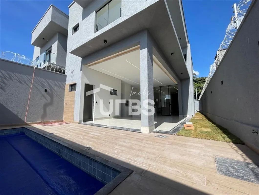 COD U-0033300 - Casa à venda no Parque Amazônia, em Goiânia, em uma região conso...