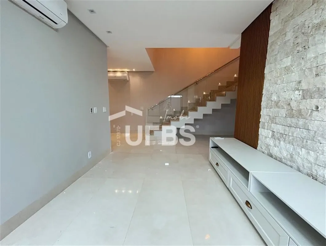 COD U-0031728 - Lindo sobrado à venda no Jardins Capri!Com 256 m² de terreno e 2...