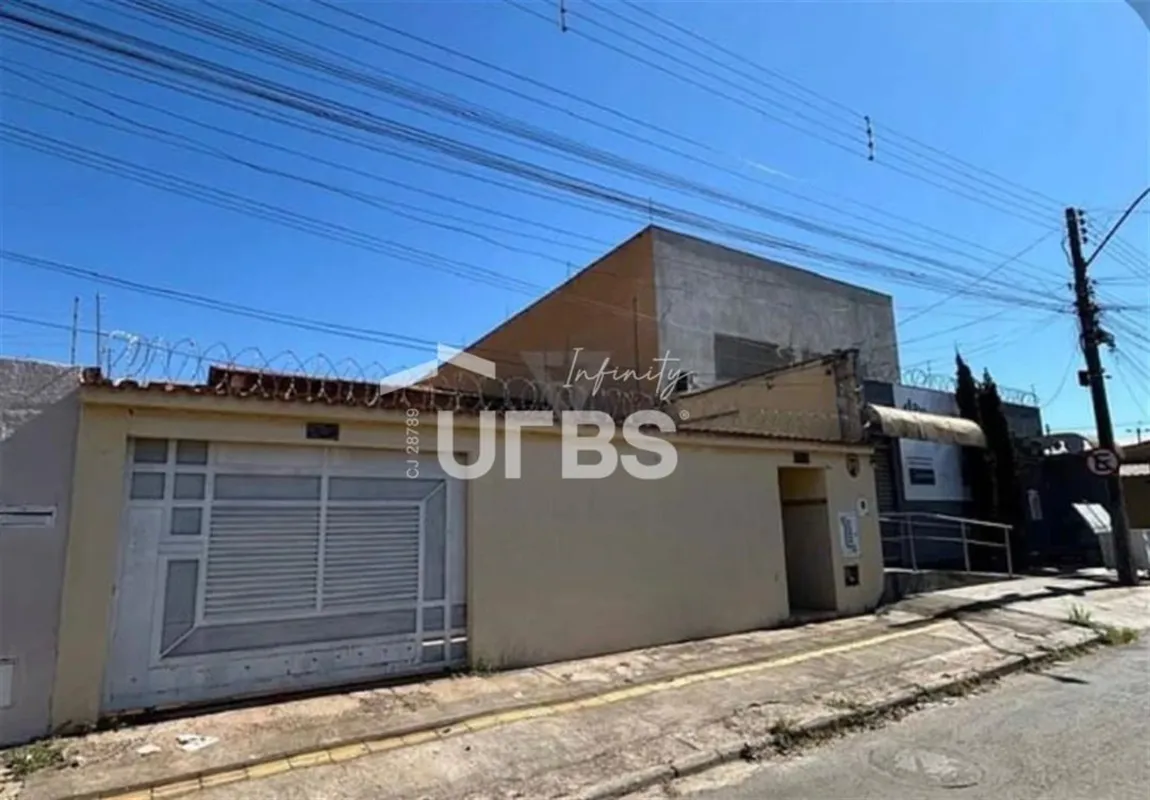 COD U-0031613 - Casa térrea com 1 sala, 1 copa ,1 cozinha, 3 quartos sendo 1 suí...