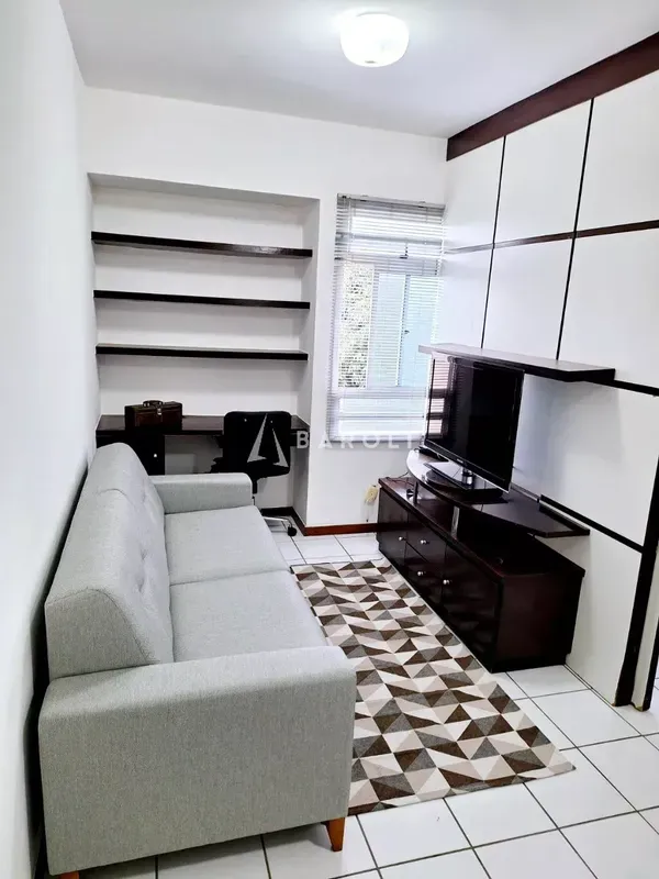 SGAN 912 | 26 m² | MOBILIADA | VAGA COBERTA A Baroli Imóveis apresenta esta kitn...