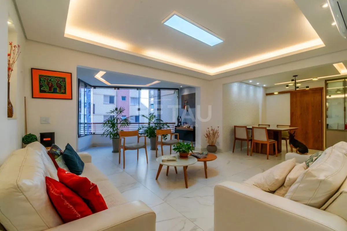 Rua 21 Sul, Águas ClarasResidencial AraucáriasApartamento com 4 quartos, totalme...