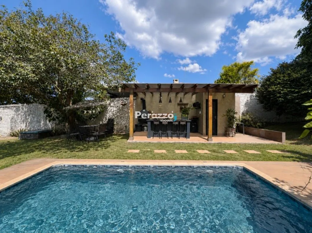 Casa Térrea em Terreno de 1.006,18 m² com Piscina, Espaço Gourmet Completo e Pom...
