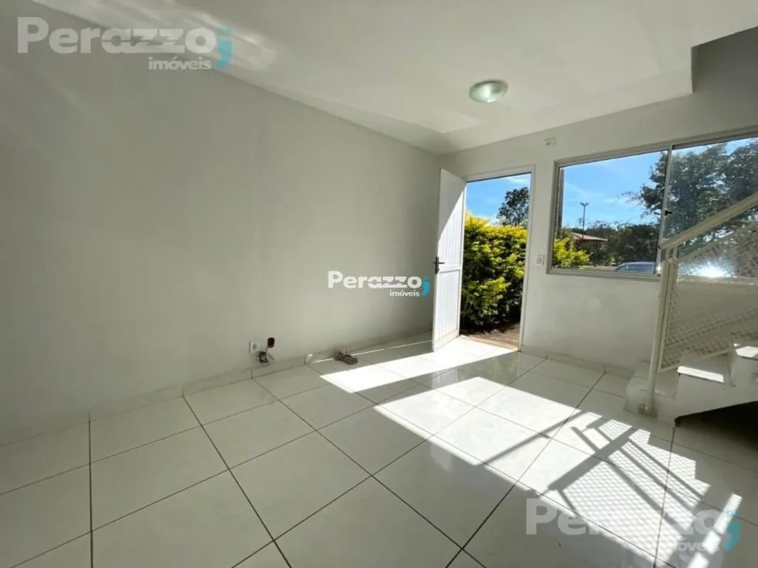  Excelente Casa de 2 Quartos com Ambientes Bem Distribuídos em uma das Melhores ...