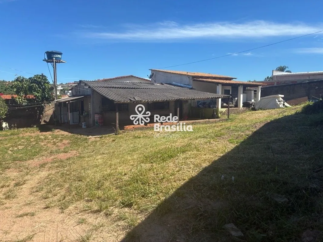 Excelente oportunidade de adquirir uma casa no Park Way, Brasília. Ideal para Re...
