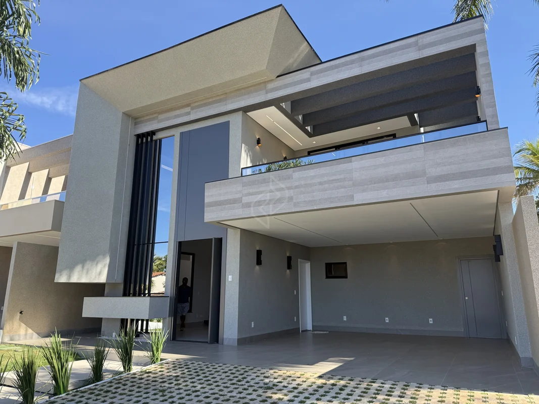Arniqueira conjunto 05-536m2 de terreno -492 área privativa -4 suítes -Piscina a...
