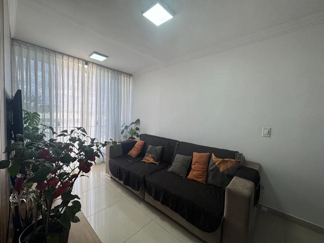 Oportunidade no Ed. porto seguro!Apartamento com 3 quartos, sendo 1 suíte, sala ...