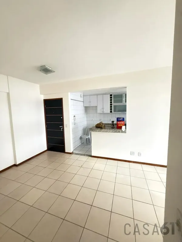 Oportunidade em Águas Claras - Edifício Nathália ValoisVenda ou Troca! Excelente...