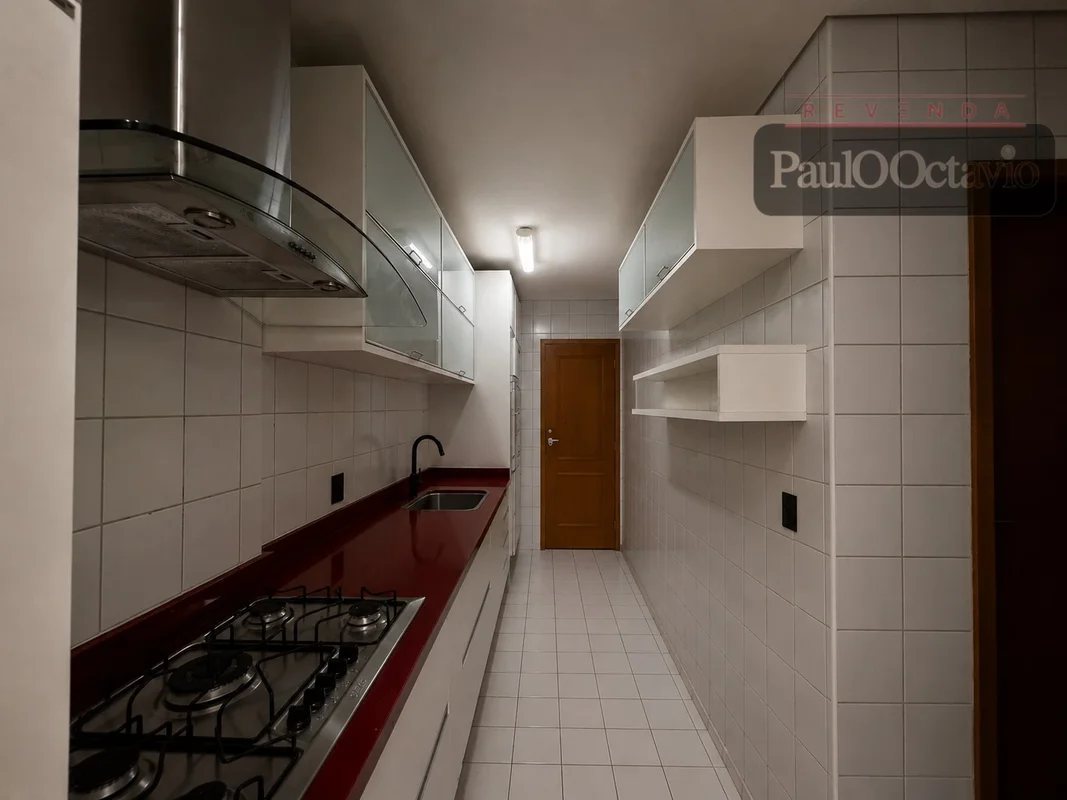Excelente oportunidade para personalizar do seu jeito!-160 m² de área privativa;...