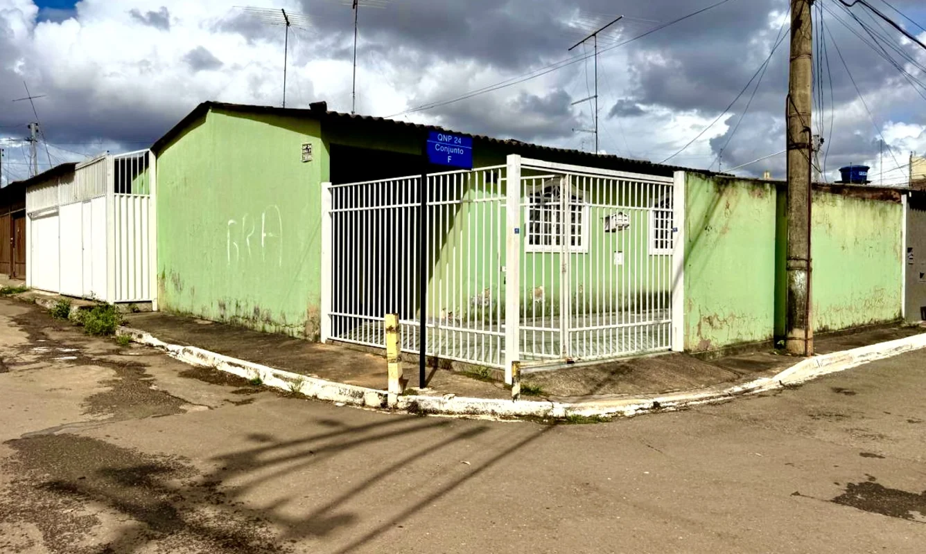????VENDO Imóvel duplo de esquina na Qnp 24 do P sul????Casa 1?3 Quartos ?Banhei...