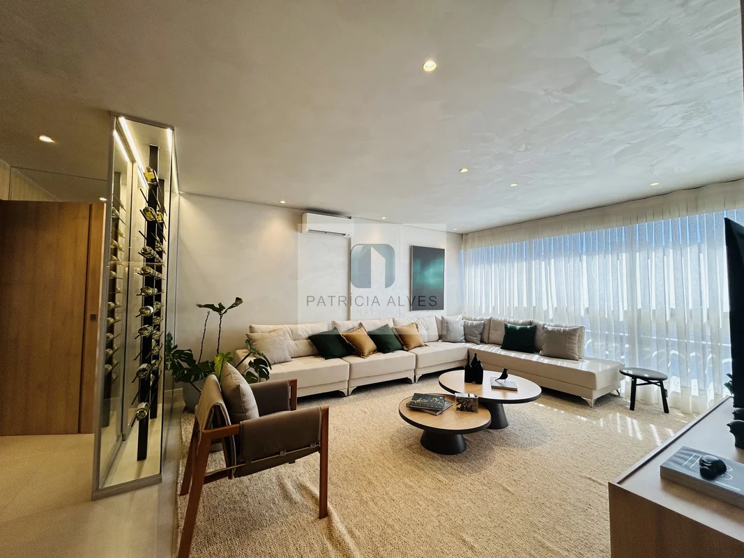 Apartamento maravilhoso à venda mobiliado e decorado.PORTEIRA FECHADA!Já imagino...