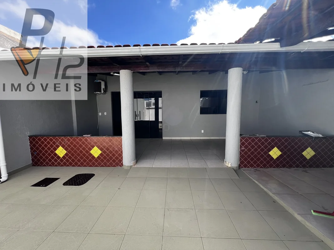 OPORTUNIDADE EM SAMAMBAIA SUL/DF — AO LADO DO METRÔCasa à venda em excelente loc...