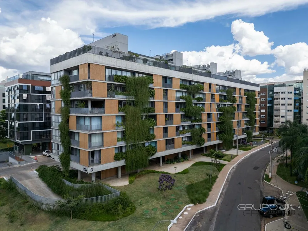 Localizado no Edifício Lotus, no Noroeste, este excelente apartamento oferece co...