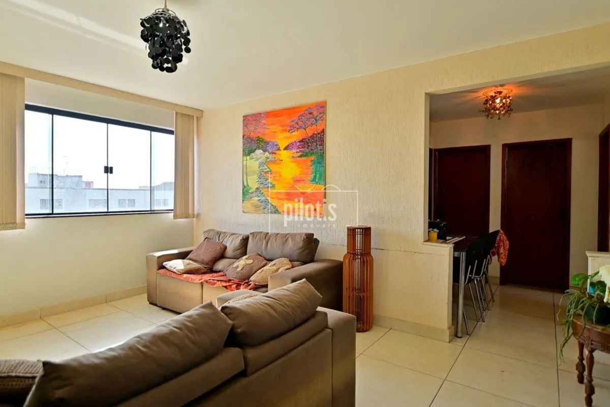Apartamento no 4º ANDAR, prédio reformado, localizado no Cruzeiro Novo, com vaga...