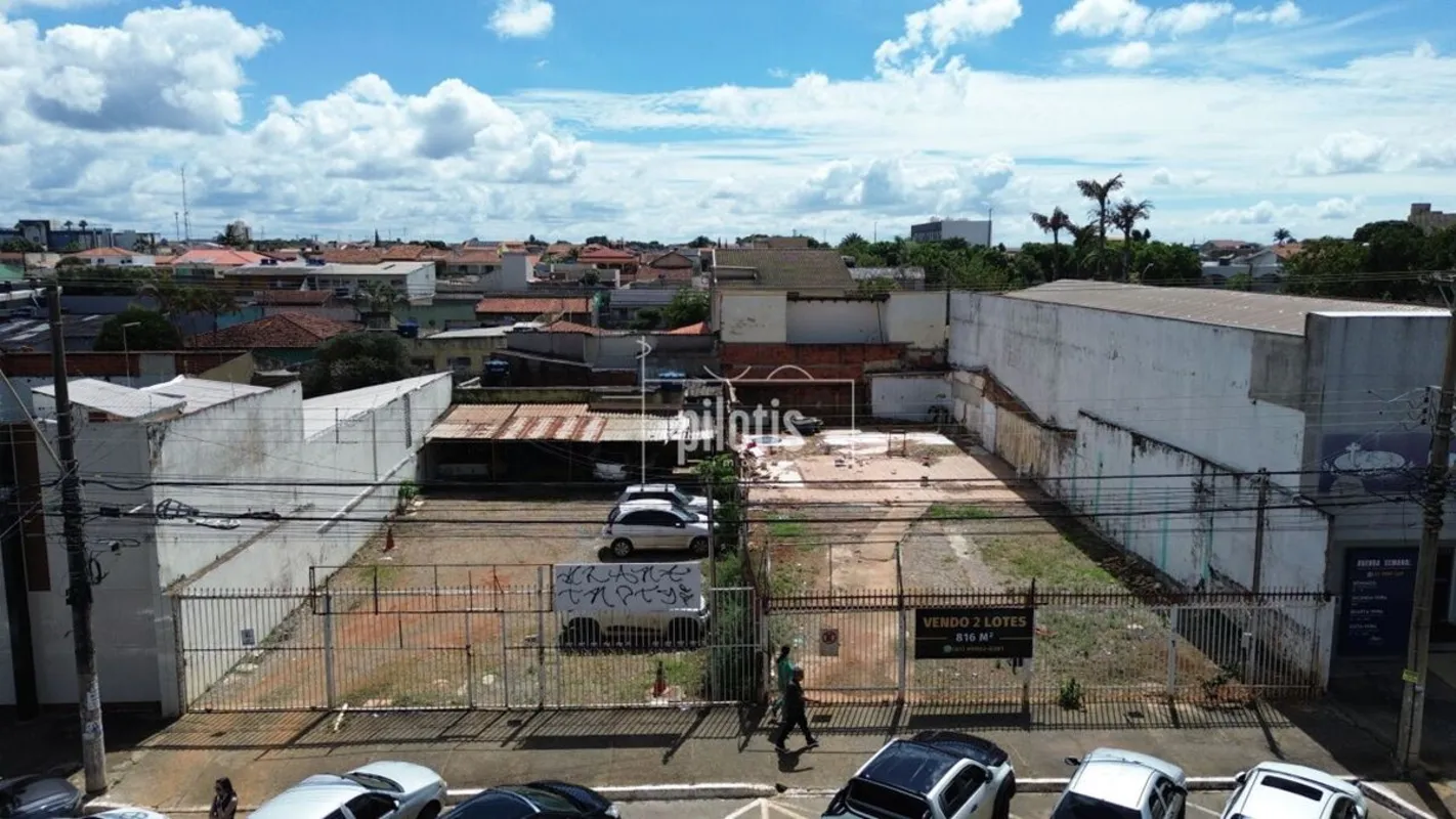 Dois lotes contíguos na QND 47, Lotes 02 e 03, localizados na Avenida Comercial ...