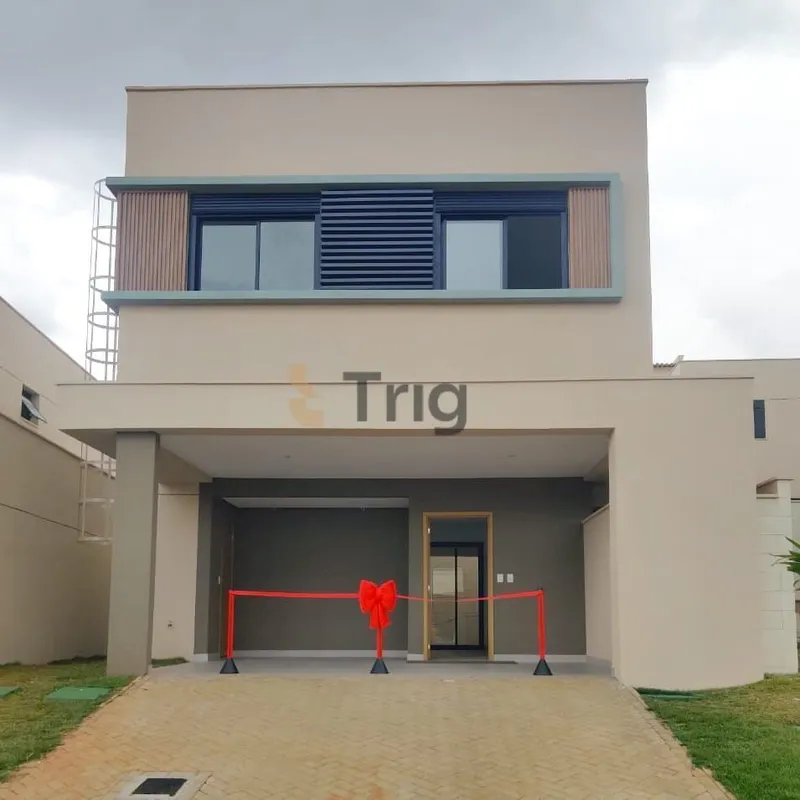 Casa de 181 m² de área construída em lote de 200 m², com planta ampla e bem dist...
