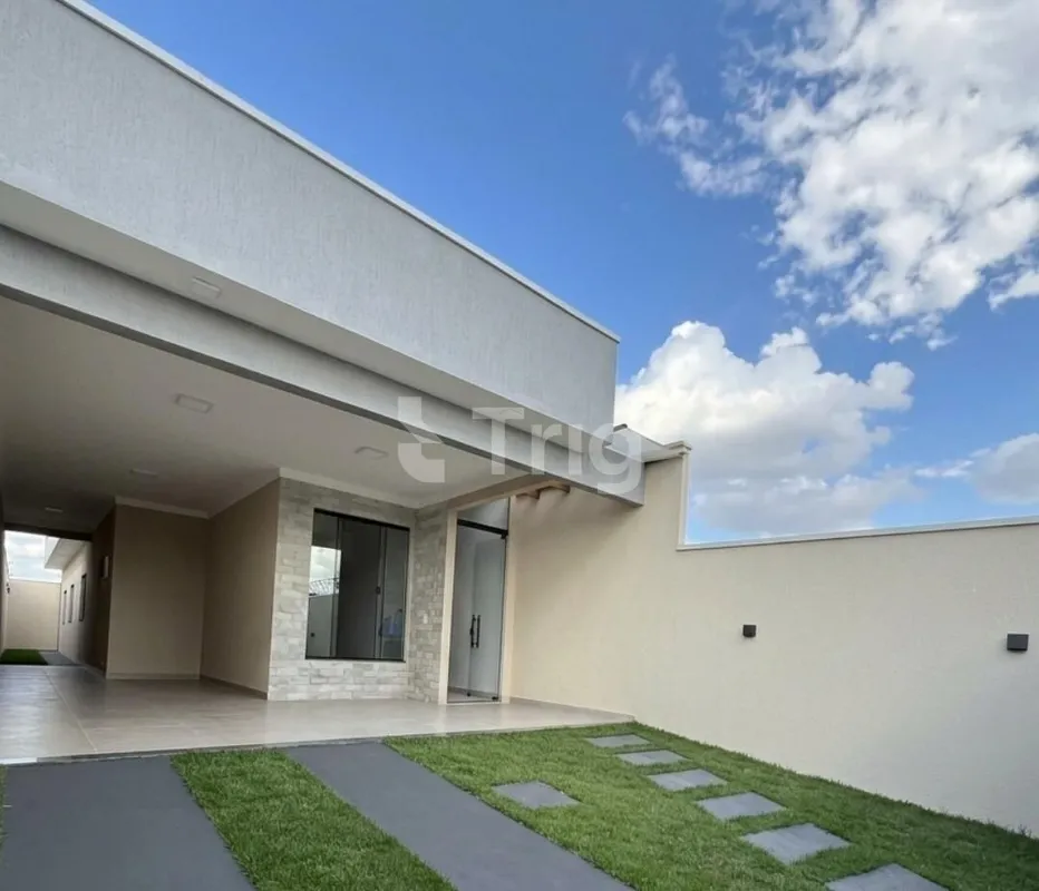 Casa muito bem localizada no Residencial Petrópolis, em Goiânia, oferecendo conf...