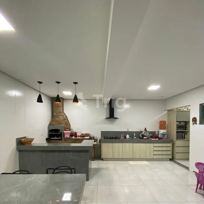 Casa em condomínio fechado com ambientes funcionais, excelente aproveitamento do...