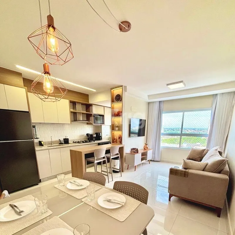 Apartamento mobiliado de 71 m² com planta bem distribuída, 3 quartos (sendo 1 su...