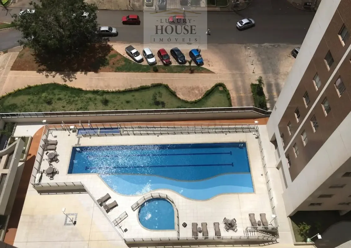 Descubra um espaço confortável e moderno no QE 40, Guara II, Brasília. Este apar...