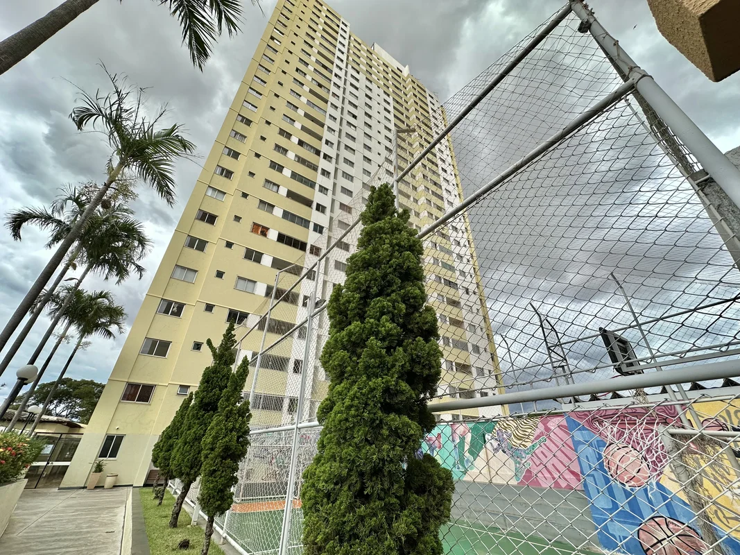 Localização espetacular! Exatamente à uma quadra do Parque Cascavel e em frente ...
