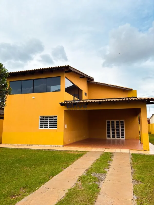 Casa na Ponte Alta em condomínio fechado, com excelente aproveitamento de espaço...