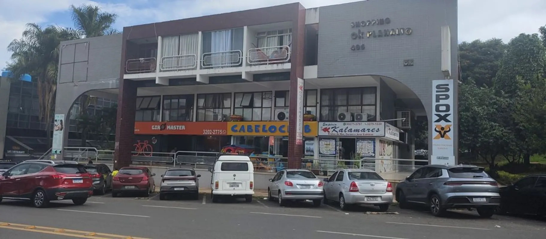 Kitnet em ótima localização, com comércio variado, próxima a faculdade UNB, hosp...