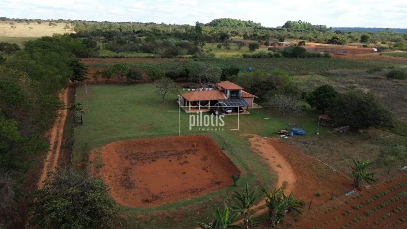 Uma chácara com 16 hectares, localizada na DF-400 (Rota do Cavalo), Vicinal 257....