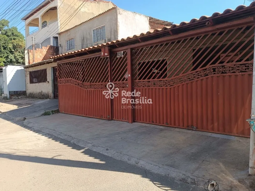 QN 14 | Casa Nascente Reformada com Laje | Riacho Fundo Apresentamos este excele...