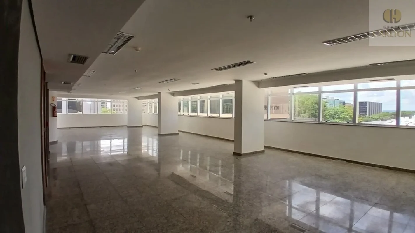 Sala comercial de 917 m² para locação no Carlton Tower, localizado na SBS Quadra...