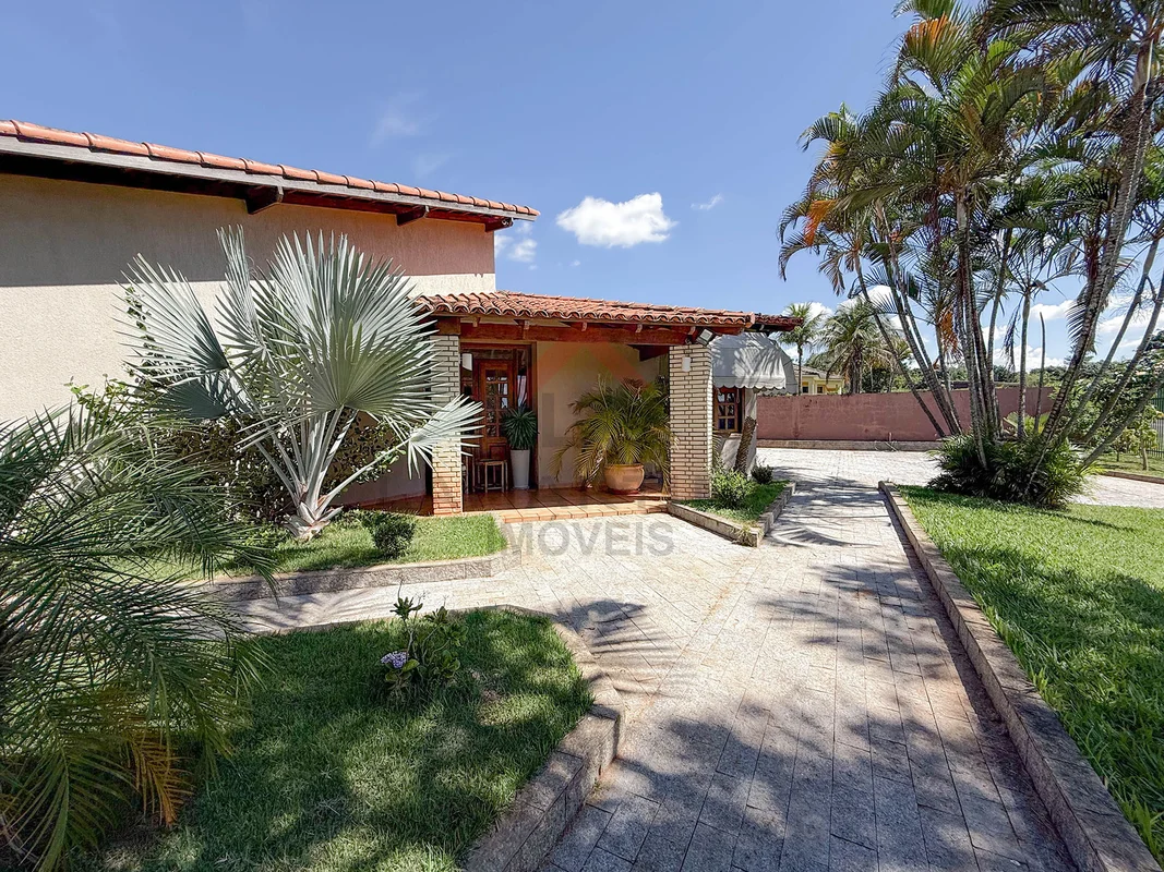 Casa térrea à venda no Park Way, em condomínio fechado.Um imóvel completo, com e...