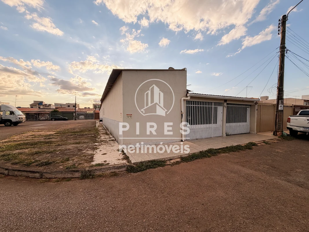 CASA DE ESQUINA | 4 UNIDADES NO MESMO LOTE | Imóveis com potencial de geração de...