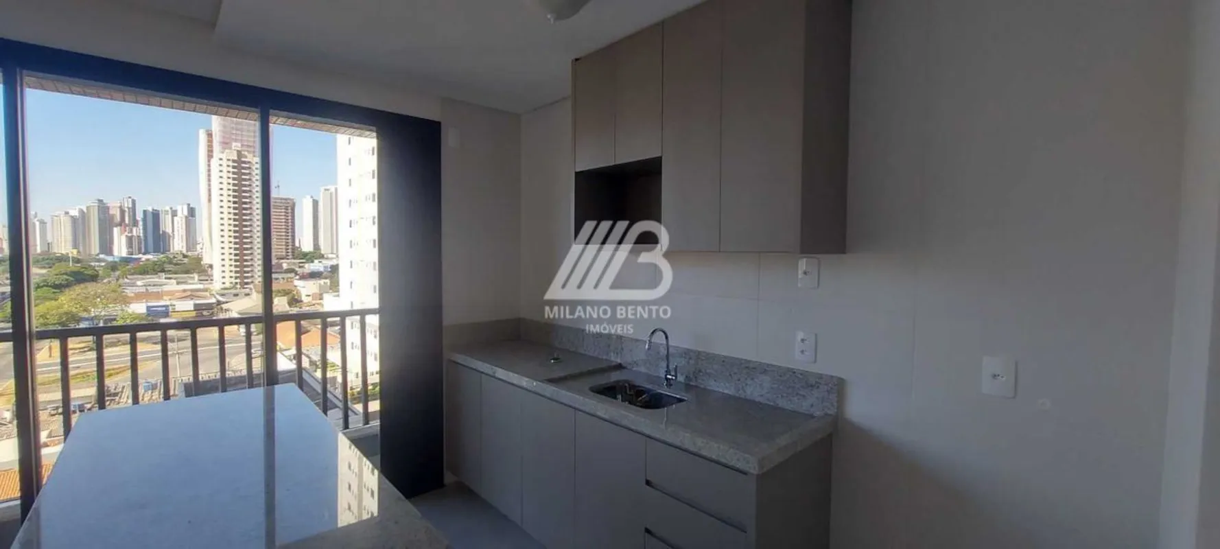 Apartamento 01 quarto, banheiro privativo, cozinha americana, armários na cozinh...