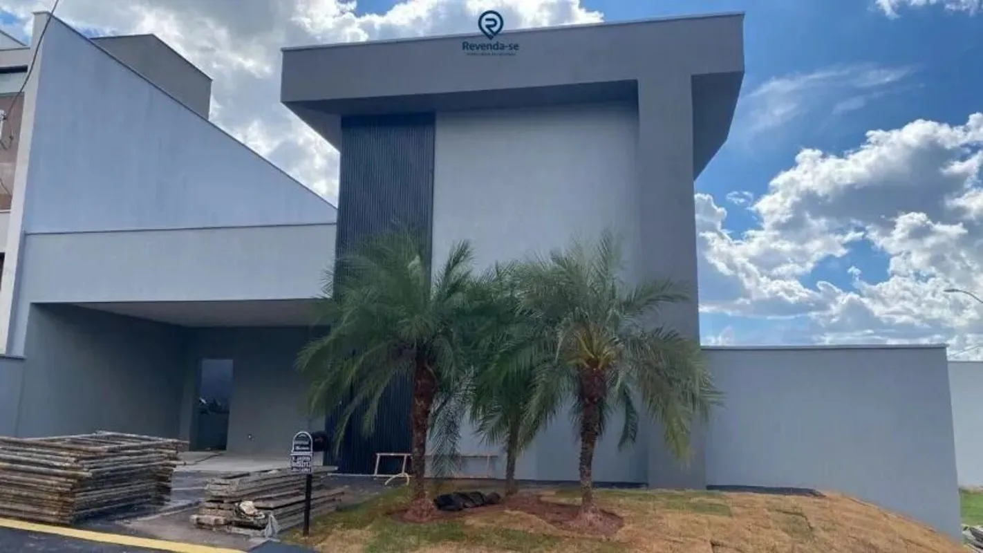 Casa terrea no Jardins Capri - 175m2 com lote de 387 m2, Pronta para morarViva o...
