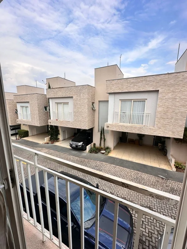 Sobrado 3 Suítes para Venda no Eurohouse - GoiâniaValor: R$ 1.250.000,003 suítes...