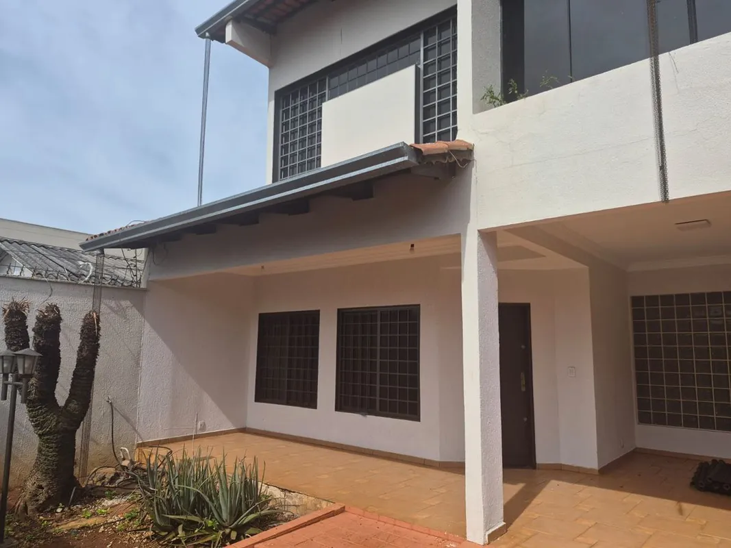 Sobrado à Venda - Setor Marechal Rondon | Goiânia - GOValor: R$ 1.180.000,00Área...