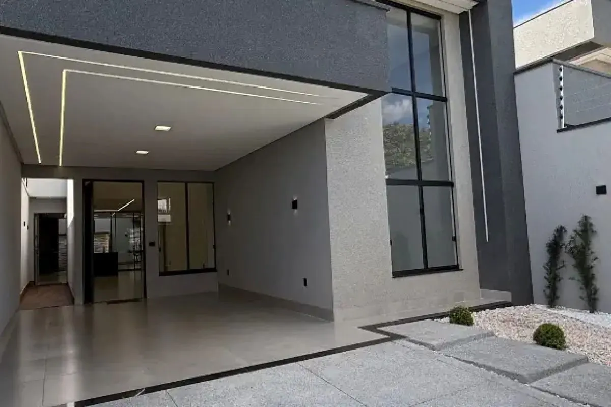 Casa 3 Quartos para Venda na Vila João Vaz - GoiâniaVenda: R$ 1.050.000,003 quar...
